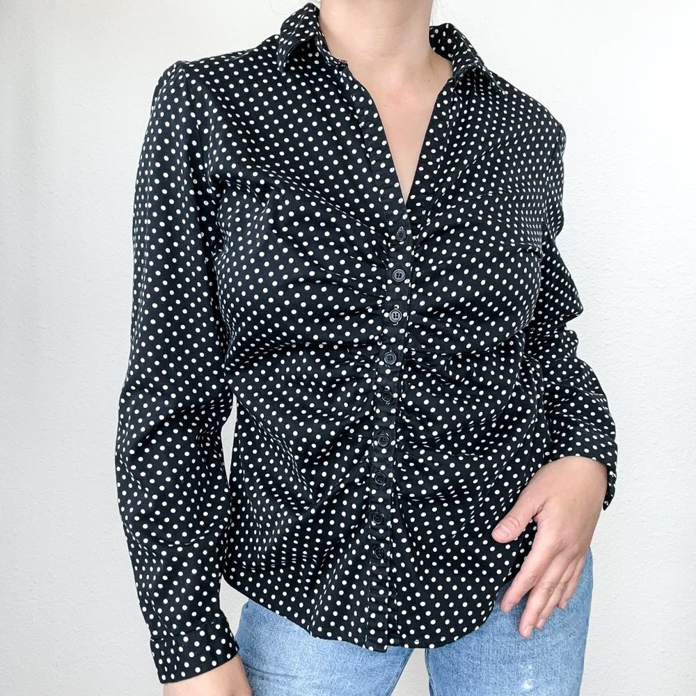 New York & Company Polka Dot long Sleeve button down in Black size Large